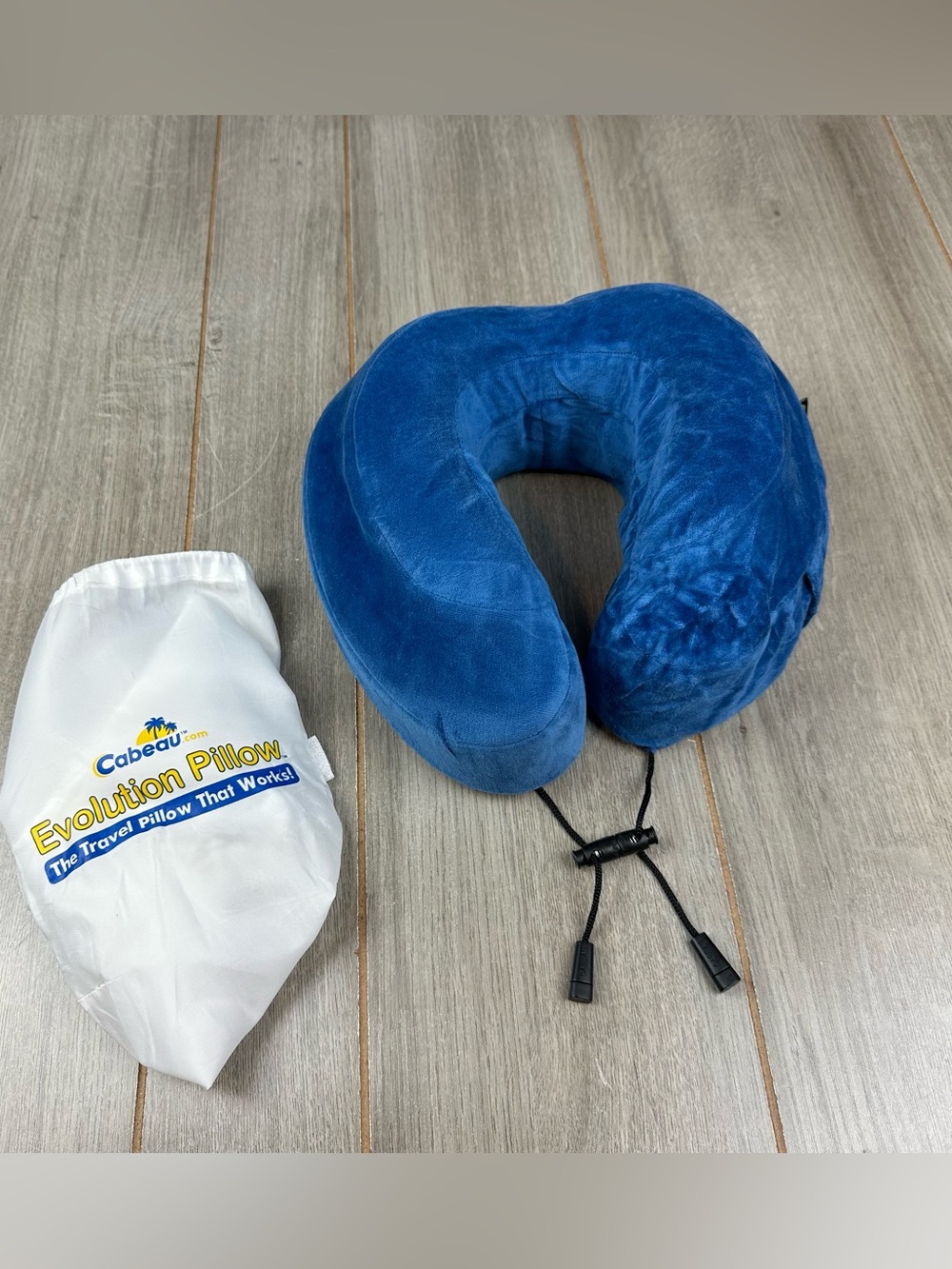 Cabeau Evolution Classic Travel Neck Pillow Memory Foam Blue